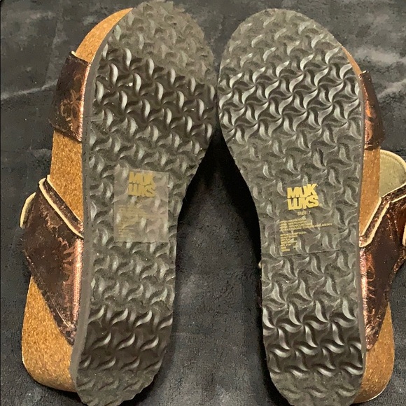 Muk luks wedge sandals - Picture 3 of 6